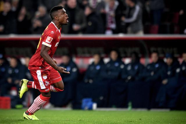 布伦森47+10恩比德末节5中0 尼克斯克76人3-1