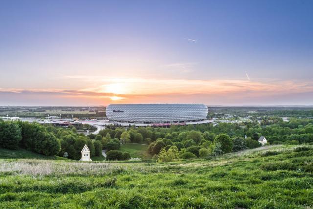 新疆5人上双险胜江苏 高诗岩43分山东胜深圳